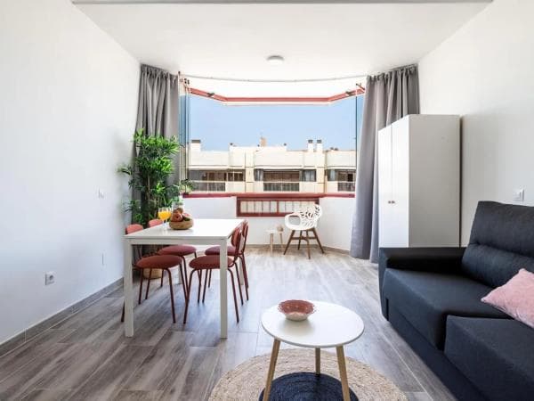 Mieszkanie na sprzedaż w Calle Martínez Catena, Fuengirola photo 1