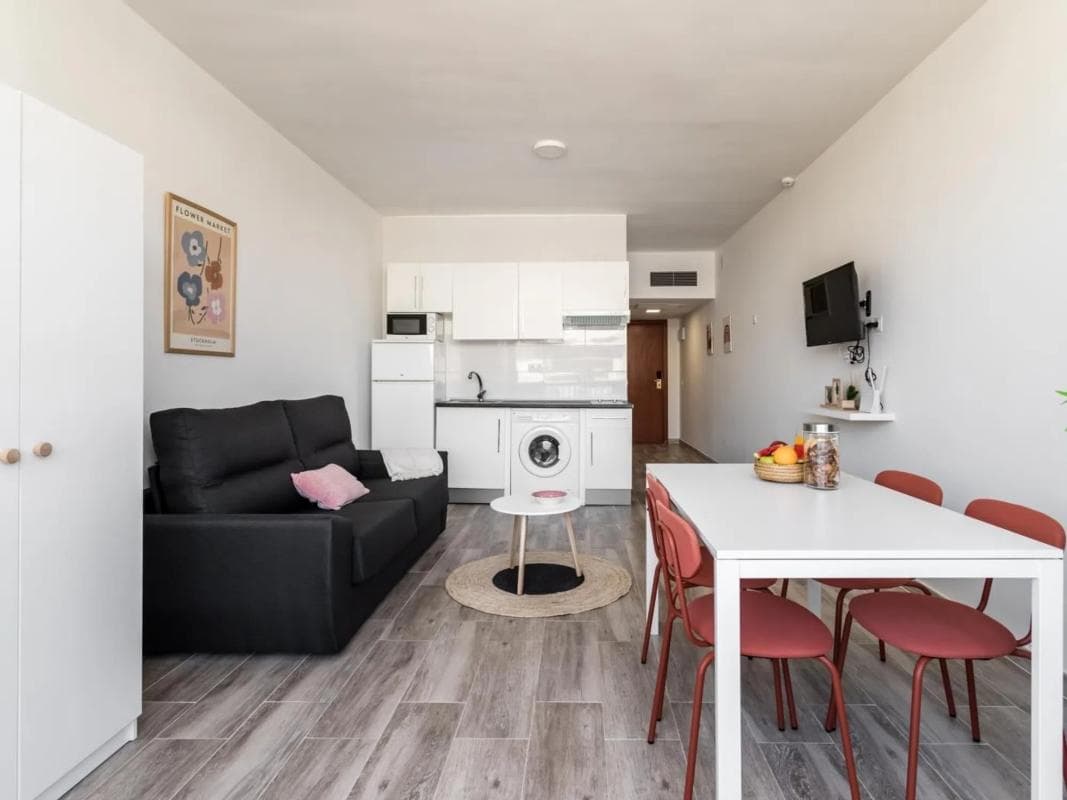 Продажа квартиры на Calle Martínez Catena, Фуэнхирола
photo 4