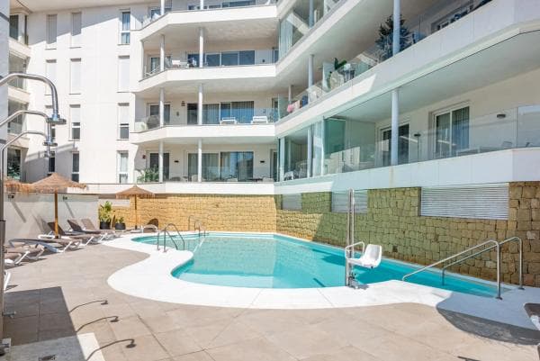 Piso en venta en CM ANTIGUO PASO FF.CC., 6, Fuengirola
thumbnail 2