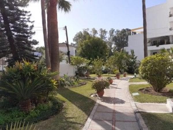 Piso en venta en Calle Orquídea, 4, Fuengirola
thumbnail 1
