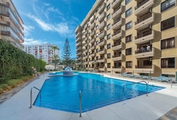 Apartment for sale in Playa de los Boliches, Fuengirola thumbnail 1