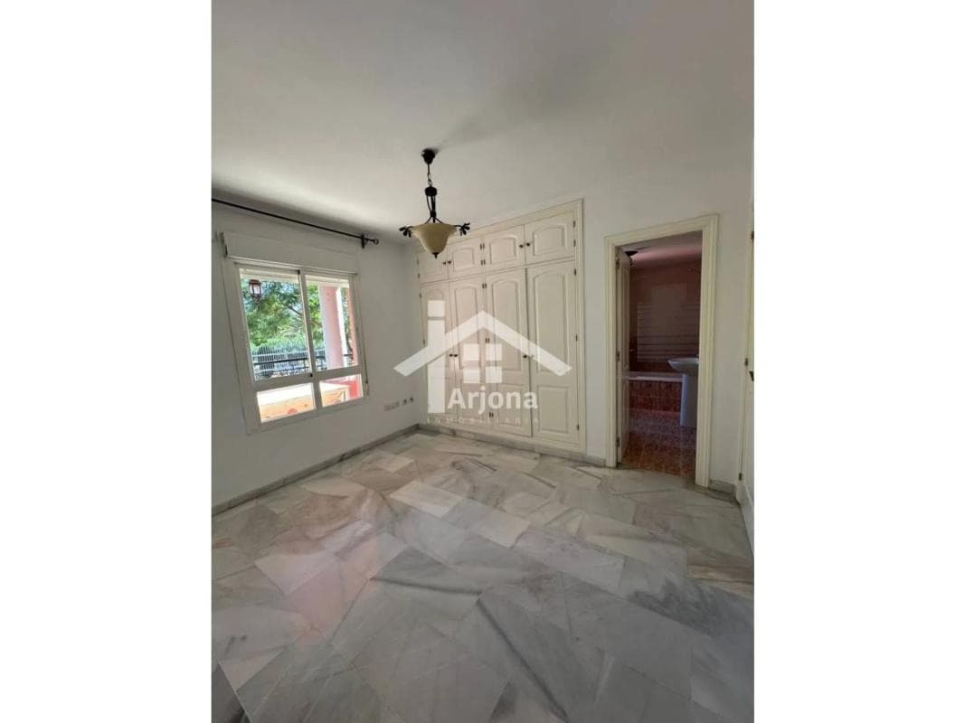 Продажа квартиры на Calle Río Guadalhorce, Фуэнхирола
photo 2