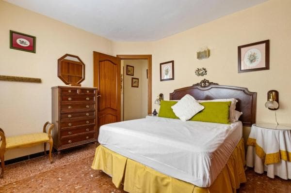 Apartment for sale in Playa de los Boliches, Fuengirola thumbnail 2