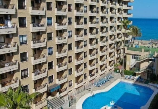 Apartment for sale in Playa de los Boliches, Fuengirola thumbnail 2