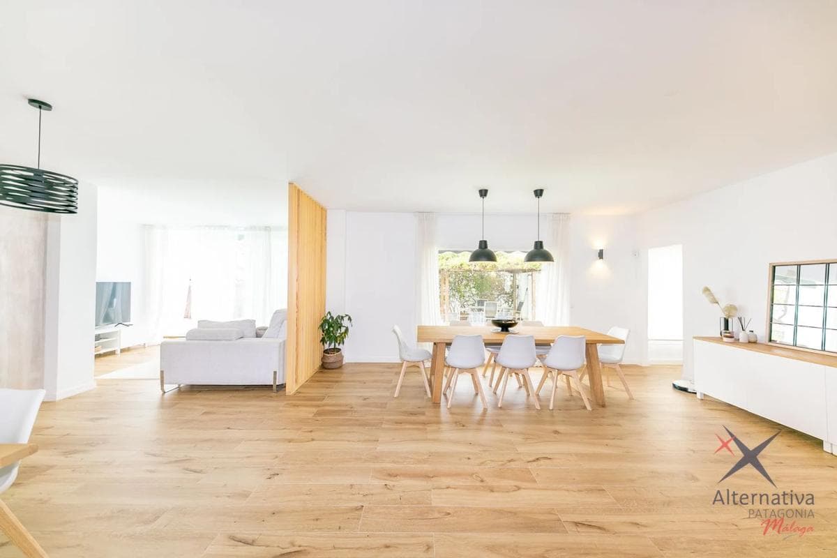 Properties for sale and rent in Spain photo 4