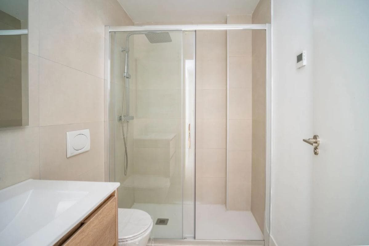 Sale of apartment in Avenida 8 de Marzo, Fuengirola
photo 3