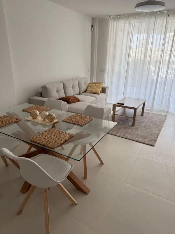 Продажа квартиры на Avenida 8 de marzo s/n, Фуэнхирола
photo 4