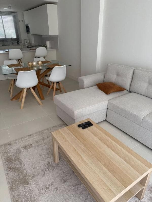 Продажа квартиры на Avenida 8 de marzo s/n, Фуэнхирола
photo 5