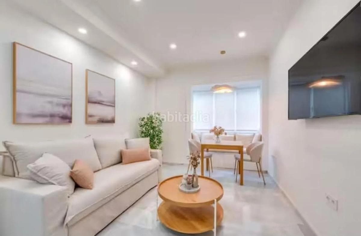 Продажа квартиры на Calle Santa Isabel, Фуэнхирола
photo 3