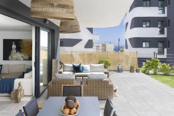 Apartment for sale in El Higuerón, Fuengirola thumbnail 1