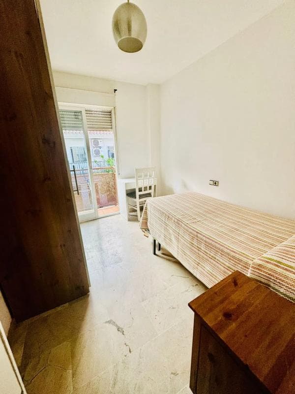 Продажа квартиры на Calle Benalmádena, Фуэнхирола
photo 3