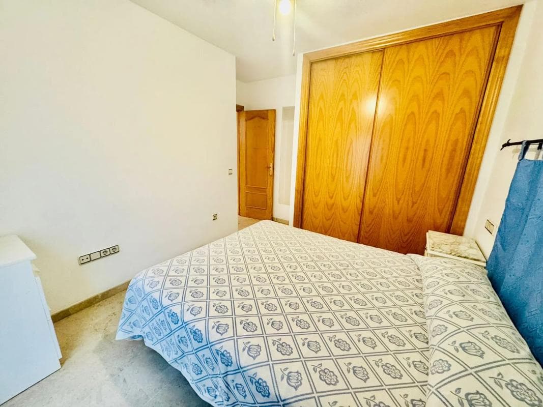 Продажа квартиры на Calle Benalmádena, Фуэнхирола
photo 4