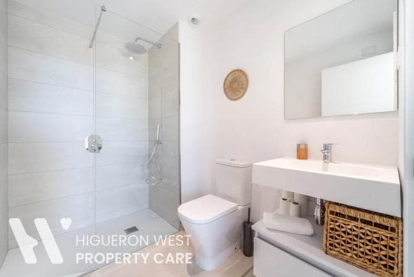 Apartment for sale in Calle Alicia, Fuengirola photo 1