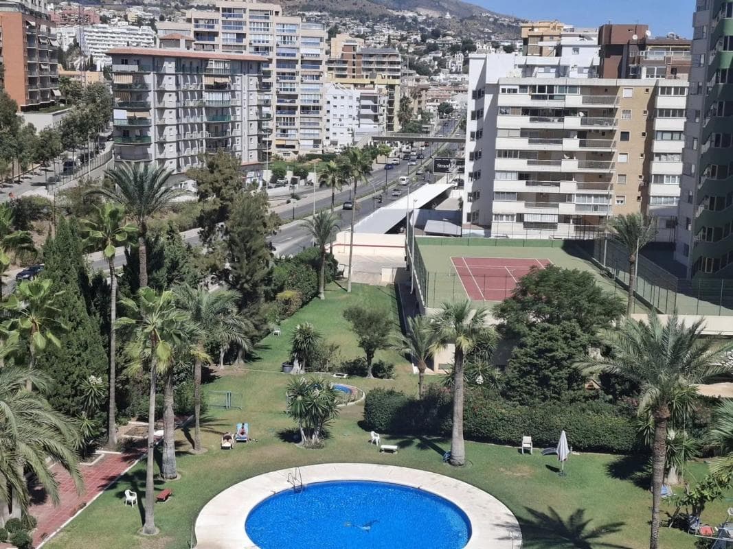 Sale of apartment in Calle las Deblas, 1, Fuengirola
photo 4