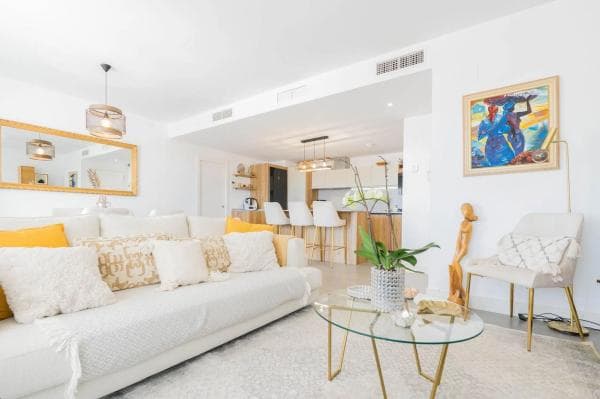 Piso en venta en Zona Sohail, Fuengirola
thumbnail 1
