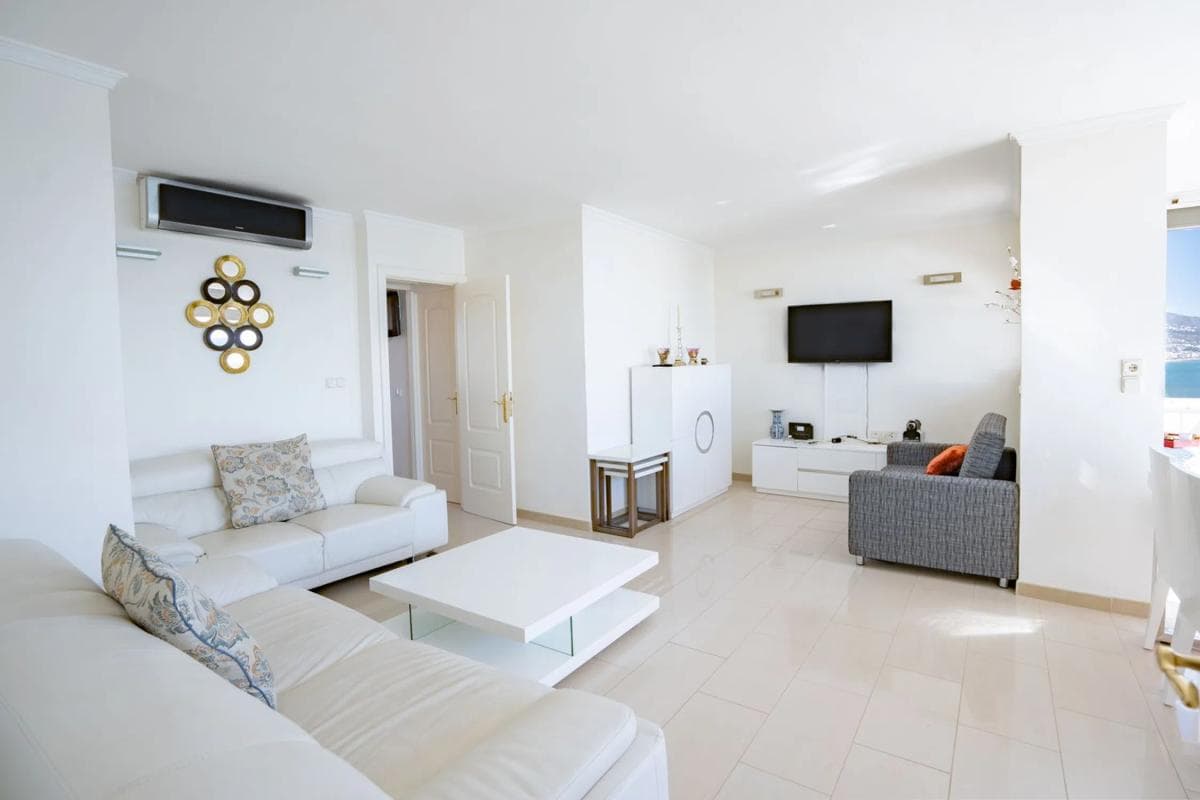 Sale of apartment in Paseo Marítimo Rey de España, 35, Fuengirola
photo 4