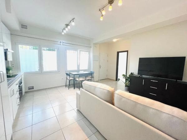 Piso en venta en Avenida Acapulco, Fuengirola
thumbnail 2