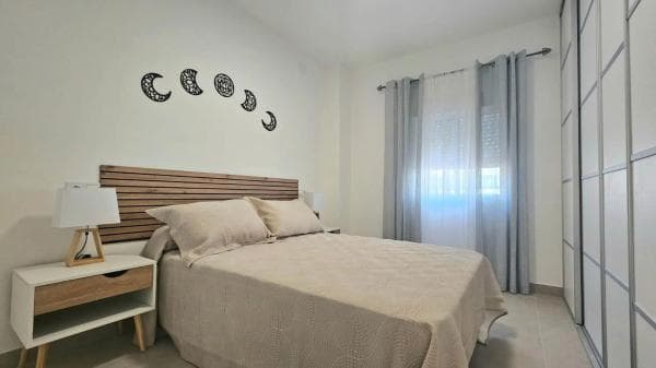Apartment for sale in Playa de los Boliches, Fuengirola photo 1