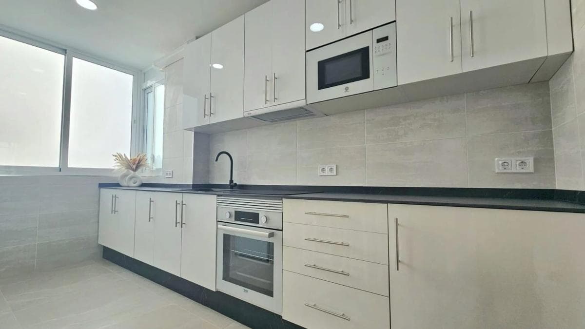 Продажа квартиры на Playa de los Boliches, Фуэнхирола
photo 2