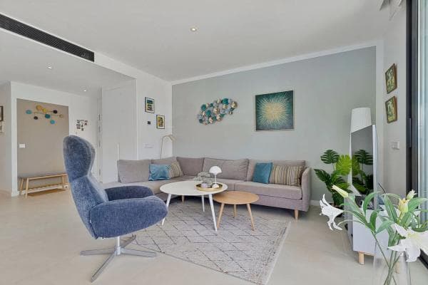 Apartment for sale in Avenida 8 de Marzo, Fuengirola thumbnail 1