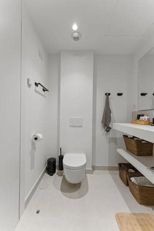 Apartment for sale in Avenida 8 de Marzo, Fuengirola photo 1