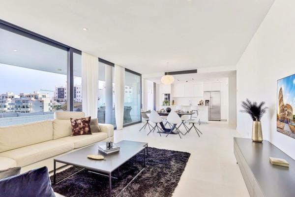 Apartment for sale in Calle Leticia, Fuengirola photo 1