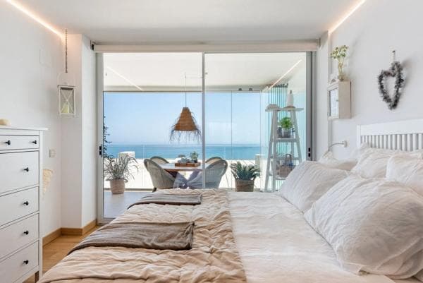 Apartment for sale in Avenida del Higuerón, Fuengirola photo 1