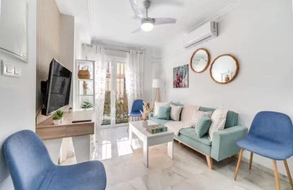 Apartment for sale in Zona Puerto Deportivo, Fuengirola thumbnail 2