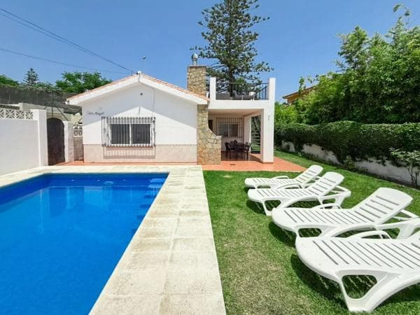 Chalet independiente en venta en Los Boliches, Fuengirola
photo 1