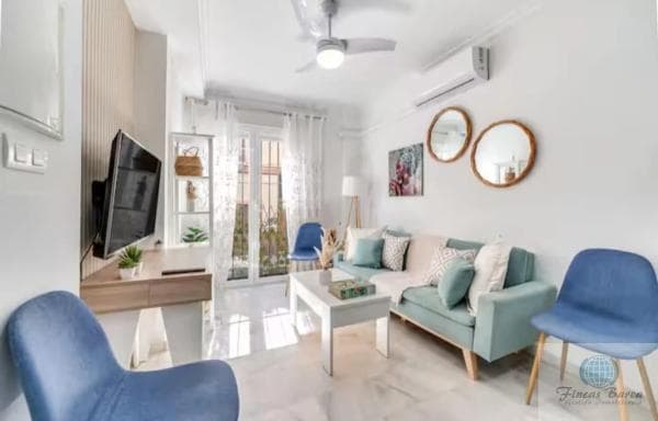 Apartment for sale in Calle Palangreros, Fuengirola photo 1