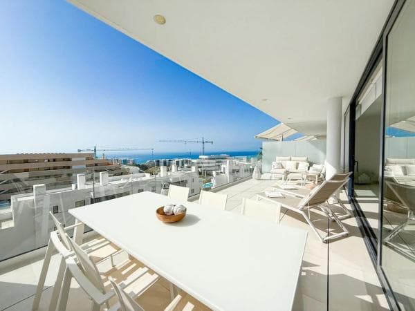 Apartment for sale in El Higuerón, Fuengirola photo 1
