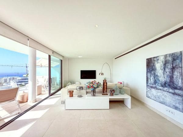 Apartment for sale in El Higuerón, Fuengirola thumbnail 2