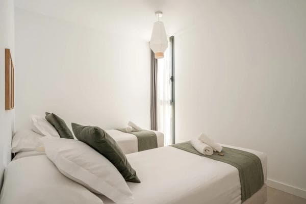 Apartment for sale in Zona Puerto Deportivo, Fuengirola thumbnail 1