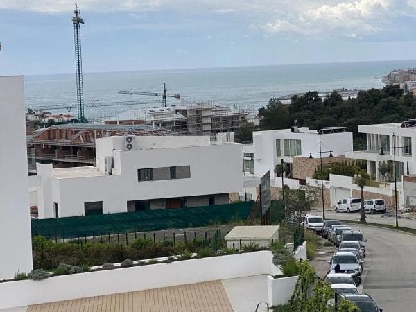 Apartment for sale in Avenida Fuengirola, 8, Fuengirola thumbnail 1