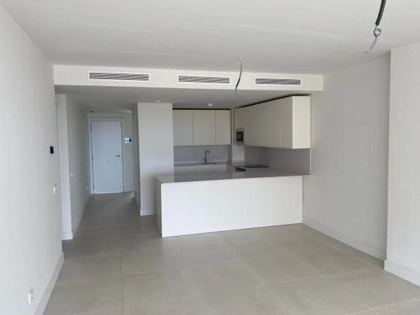 Apartment for sale in Avenida Fuengirola, 8, Fuengirola thumbnail 2