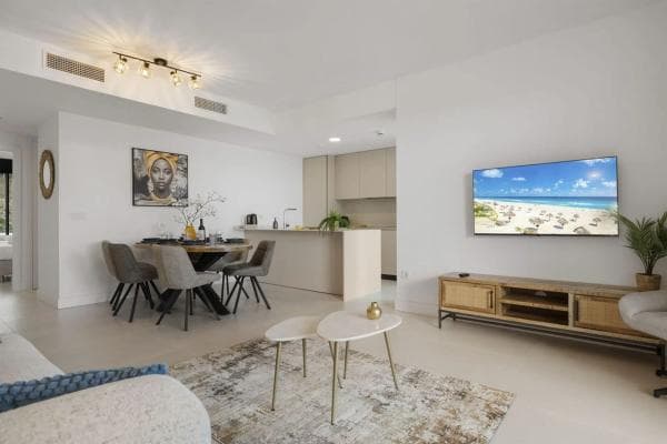 Piso en venta en Avenida Fuengirola, Fuengirola
thumbnail 1