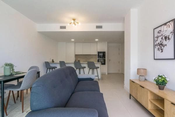 Piso en venta en Calle Leticia, Fuengirola
thumbnail 2