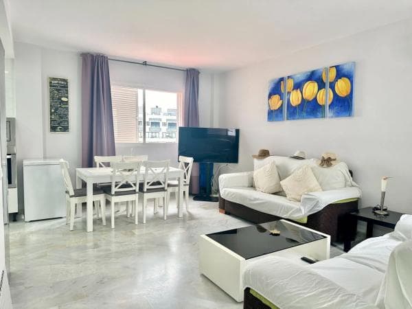 Piso en venta en Calle Bambú, Fuengirola
thumbnail 1