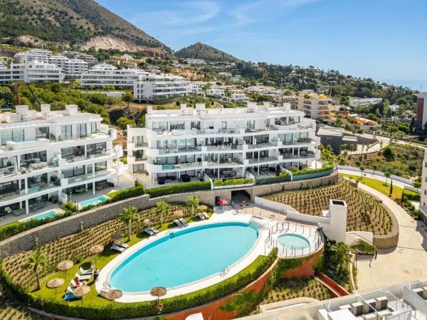 Piso en venta en Calle Leticia, 2, Fuengirola
thumbnail 1