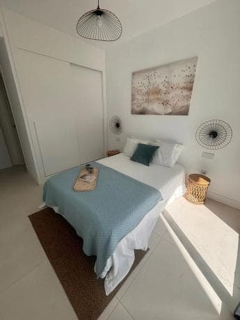 Piso en venta en Avenida 8 de Marzo, 3, Fuengirola
thumbnail 2