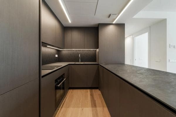 Piso en venta en Avenida Condes de San Isidro, Fuengirola
thumbnail 2