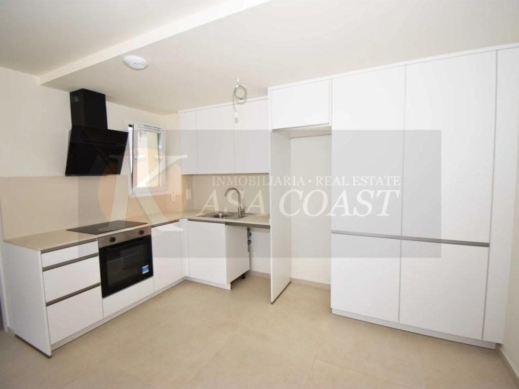 Venta de piso en Zona Puerto Deportivo, Fuengirola
photo 2