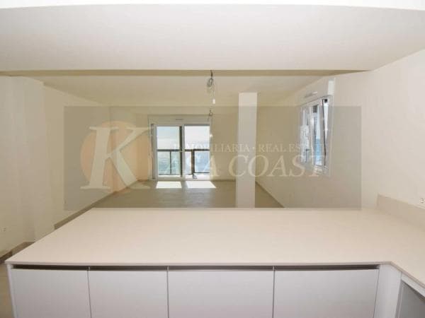 Apartment for sale in Zona Puerto Deportivo, Fuengirola thumbnail 2