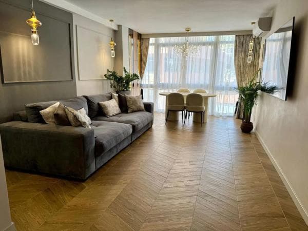 Sale of flat in Calle Colón, Fuengirola
photo 1