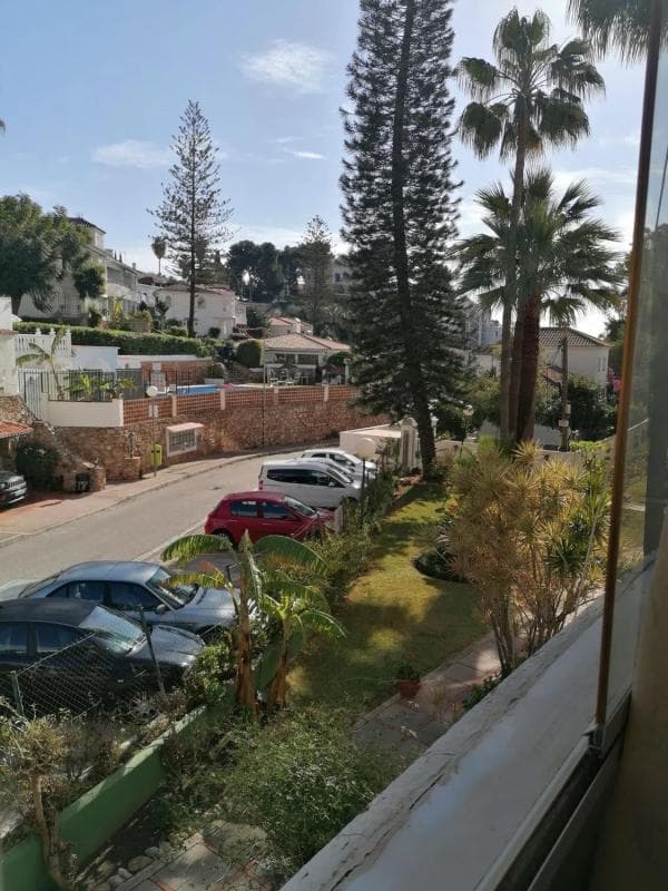 Venta de piso en Calle Orquídea, Fuengirola
photo 2