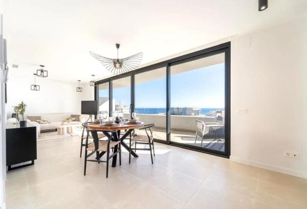 Piso en venta en Calle Alicia, 8, Fuengirola
thumbnail 2