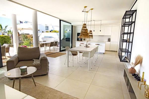 Piso en venta en Calle Paula, Fuengirola
thumbnail 1
