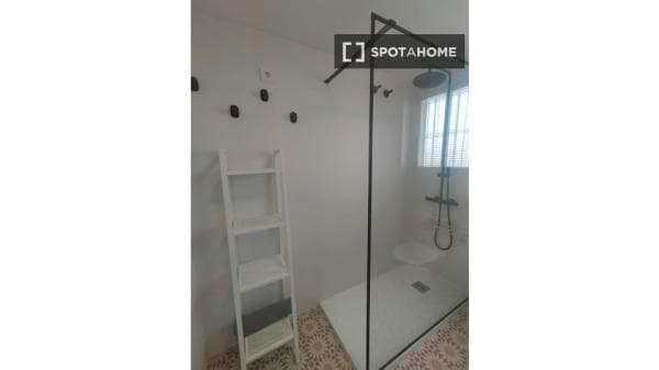 Habitación en piso compartido en valència thumbnail 2