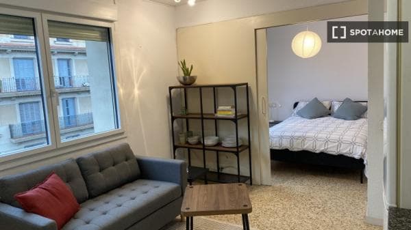 Estudio en alquiler en Av. de Mistral, Barcelona photo 1