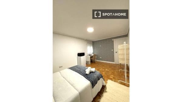 Habitación compartida de 7 habitaciones en alquiler en Leganés, Madrid thumbnail 1